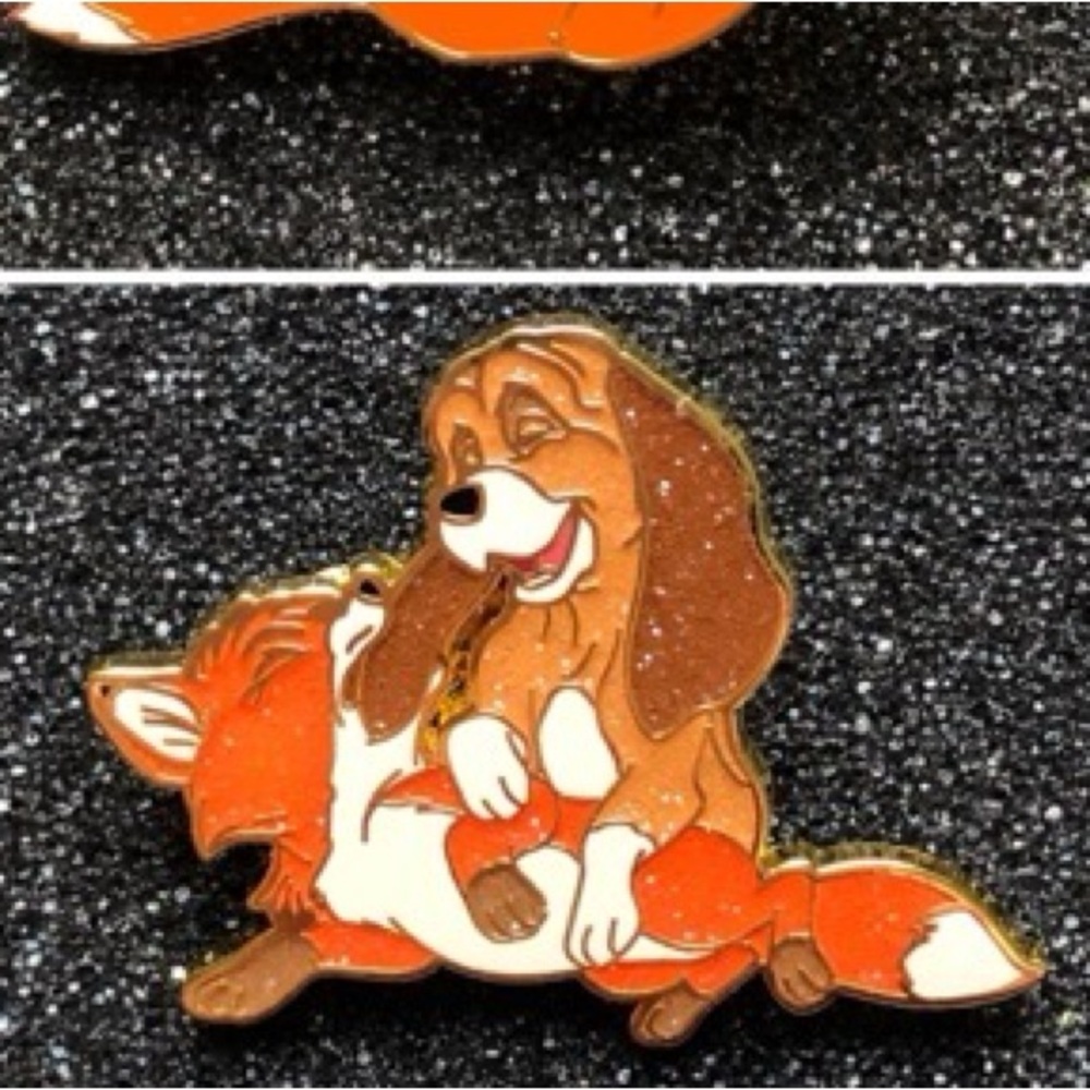 PLEASE HELP ME FIND THIS LOUNGEFLY PIN!!!!